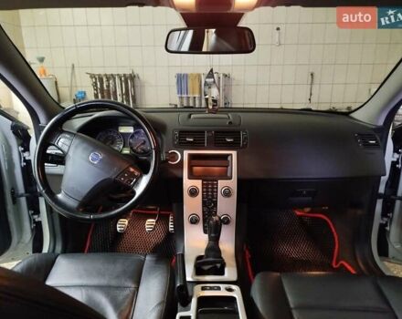 Вольво В50, объемом двигателя 1.56 л и пробегом 240 тыс. км за 8500 $, фото 51 на Automoto.ua