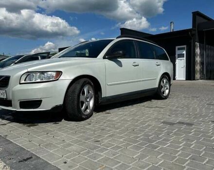 Вольво В50, объемом двигателя 1.56 л и пробегом 290 тыс. км за 6900 $, фото 5 на Automoto.ua