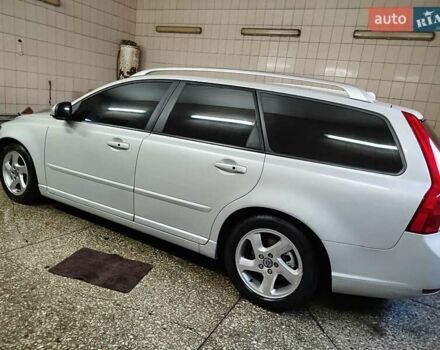 Вольво В50, объемом двигателя 1.56 л и пробегом 240 тыс. км за 8500 $, фото 15 на Automoto.ua