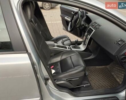 Вольво В50, объемом двигателя 1.6 л и пробегом 170 тыс. км за 8200 $, фото 12 на Automoto.ua
