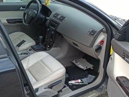 Вольво V50 2007 у Чернівцях на Automoto.ua Вольво V50, об'ємом двигуна 1.6 л та пробігом 170 тис. км за 3000 $, фото 1 на Automoto.ua