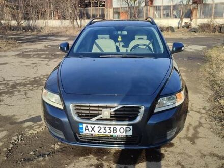 Вольво V50 2009 у Чугуеве на Automoto.ua Вольво V50, об'ємом двигуна 1.56 л та пробігом 220 тис. км за 7900 $, фото 1 на Automoto.ua