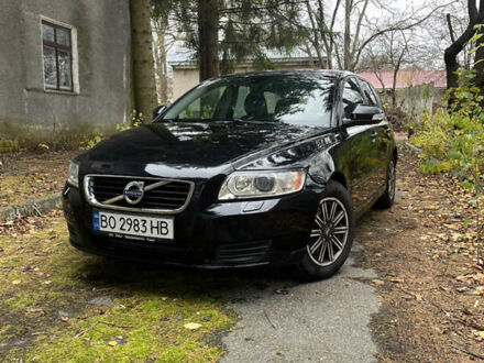 Вольво В50, объемом двигателя 1.6 л и пробегом 242 тыс. км за 7000 $, фото 1 на Automoto.ua
