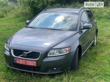 Вольво В50, объемом двигателя 0 л и пробегом 204 тыс. км за 7950 $, фото 1 на Automoto.ua