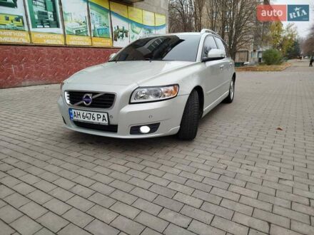 Вольво В50 2011 в Краматорске на Automoto.ua Вольво В50, объемом двигателя 1.56 л и пробегом 240 тыс. км за 8500 $, фото 1 на Automoto.ua