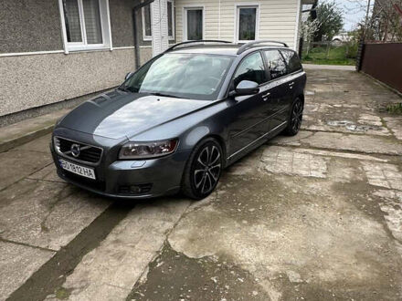 Вольво В50, объемом двигателя 1.6 л и пробегом 250 тыс. км за 8100 $, фото 1 на Automoto.ua