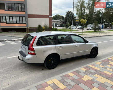 Сірий Вольво V50, об'ємом двигуна 2.4 л та пробігом 148 тис. км за 4950 $, фото 4 на Automoto.ua