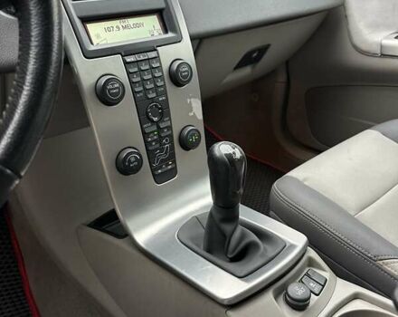 Сірий Вольво V50, об'ємом двигуна 2 л та пробігом 290 тис. км за 6400 $, фото 17 на Automoto.ua