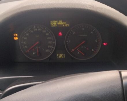 Серый Вольво В50, объемом двигателя 2 л и пробегом 370 тыс. км за 5200 $, фото 2 на Automoto.ua