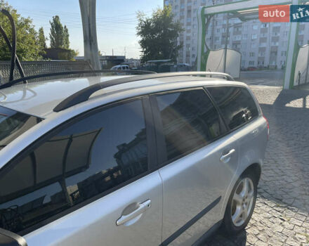 Вольво В50 2004 в Хмельницком на Automoto.ua Серый Вольво В50, объемом двигателя 1.8 л и пробегом 323 тыс. км за 6100 $, фото 5 на Automoto.ua