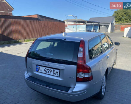 Серый Вольво В50, объемом двигателя 2 л и пробегом 350 тыс. км за 5200 $, фото 6 на Automoto.ua