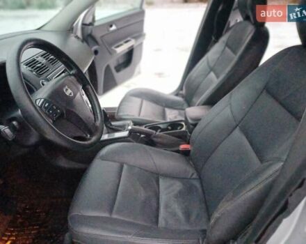 Сірий Вольво V50, об'ємом двигуна 2 л та пробігом 385 тис. км за 4650 $, фото 16 на Automoto.ua