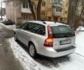 Серый Вольво В50, объемом двигателя 2 л и пробегом 380 тыс. км за 6500 $, фото 1 на Automoto.ua