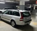 Серый Вольво В50, объемом двигателя 2.5 л и пробегом 360 тыс. км за 4200 $, фото 2 на Automoto.ua