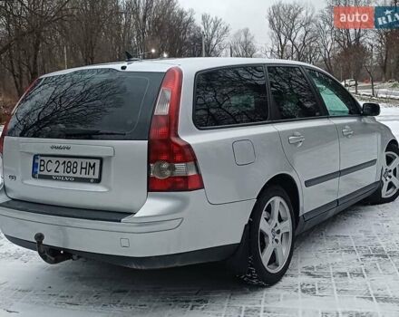 Сірий Вольво V50, об'ємом двигуна 2 л та пробігом 385 тис. км за 4650 $, фото 3 на Automoto.ua