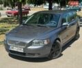 Сірий Вольво V50, об'ємом двигуна 2 л та пробігом 280 тис. км за 2750 $, фото 1 на Automoto.ua