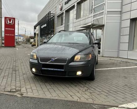 Сірий Вольво V50, об'ємом двигуна 2 л та пробігом 290 тис. км за 6400 $, фото 3 на Automoto.ua
