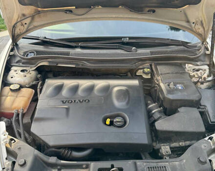 Сірий Вольво V50, об'ємом двигуна 2 л та пробігом 305 тис. км за 4900 $, фото 16 на Automoto.ua