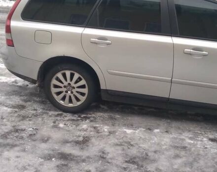 Сірий Вольво V50, об'ємом двигуна 2 л та пробігом 250 тис. км за 5200 $, фото 2 на Automoto.ua