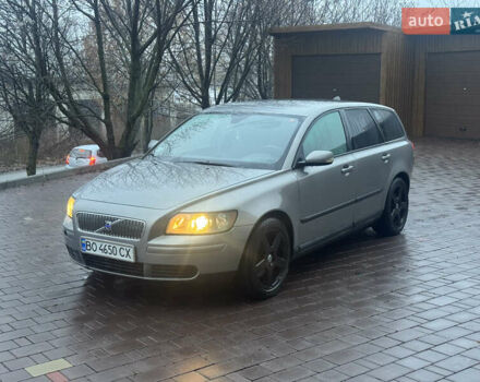 Серый Вольво В50, объемом двигателя 2 л и пробегом 281 тыс. км за 4650 $, фото 1 на Automoto.ua