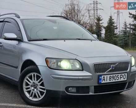 Серый Вольво В50, объемом двигателя 1.6 л и пробегом 290 тыс. км за 5900 $, фото 2 на Automoto.ua