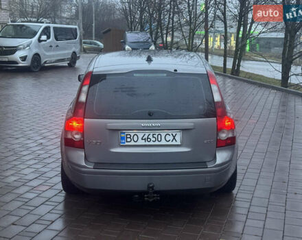 Серый Вольво В50, объемом двигателя 2 л и пробегом 281 тыс. км за 4650 $, фото 4 на Automoto.ua