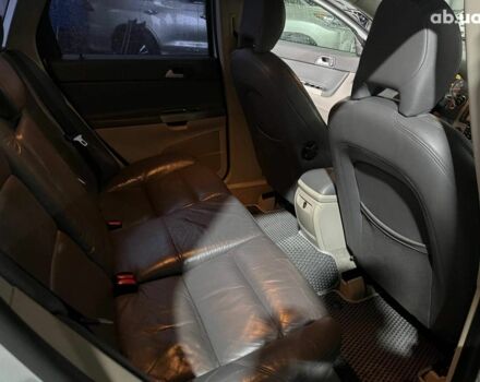 Серый Вольво В50, объемом двигателя 2.5 л и пробегом 312 тыс. км за 7490 $, фото 20 на Automoto.ua