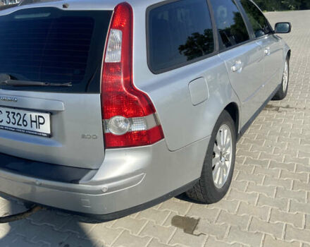 Серый Вольво В50, объемом двигателя 2 л и пробегом 325 тыс. км за 5250 $, фото 4 на Automoto.ua
