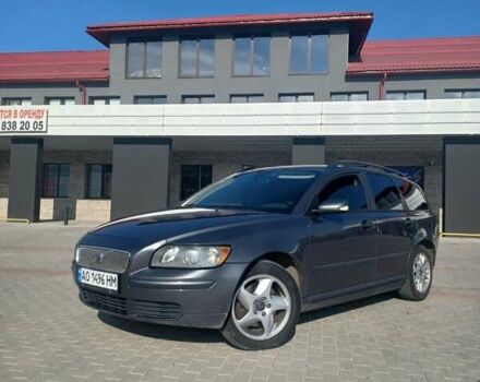 Вольво В50 2005 в Хусте на Automoto.ua Серый Вольво В50, объемом двигателя 2 л и пробегом 232 тыс. км за 5200 $, фото 1 на Automoto.ua