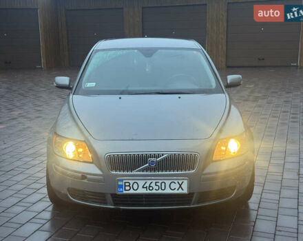 Серый Вольво В50, объемом двигателя 2 л и пробегом 281 тыс. км за 4650 $, фото 7 на Automoto.ua