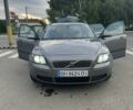 Серый Вольво В50, объемом двигателя 2 л и пробегом 400 тыс. км за 5282 $, фото 1 на Automoto.ua