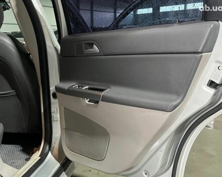 Серый Вольво В50, объемом двигателя 2.5 л и пробегом 312 тыс. км за 7490 $, фото 19 на Automoto.ua