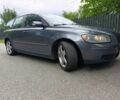Сірий Вольво V50, об'ємом двигуна 2 л та пробігом 390 тис. км за 2399 $, фото 1 на Automoto.ua