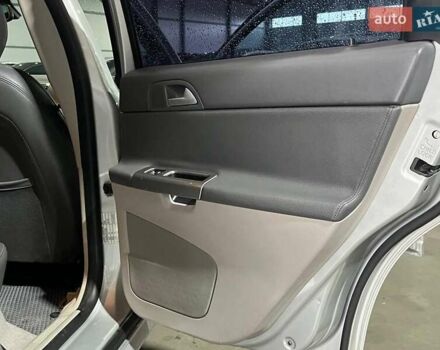 Серый Вольво В50, объемом двигателя 2.5 л и пробегом 312 тыс. км за 7490 $, фото 19 на Automoto.ua