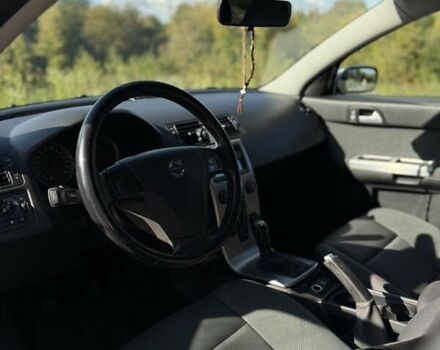Сірий Вольво V50, об'ємом двигуна 1.6 л та пробігом 300 тис. км за 5600 $, фото 7 на Automoto.ua