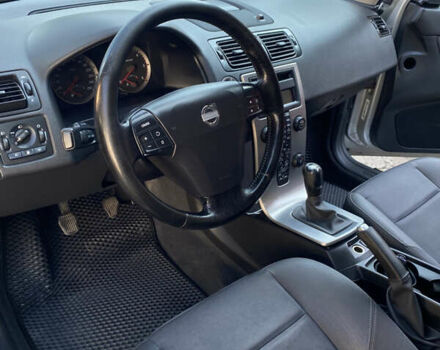 Сірий Вольво V50, об'ємом двигуна 2 л та пробігом 265 тис. км за 4850 $, фото 10 на Automoto.ua