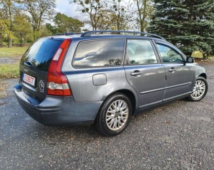 Серый Вольво В50, объемом двигателя 1.6 л и пробегом 300 тыс. км за 3400 $, фото 4 на Automoto.ua