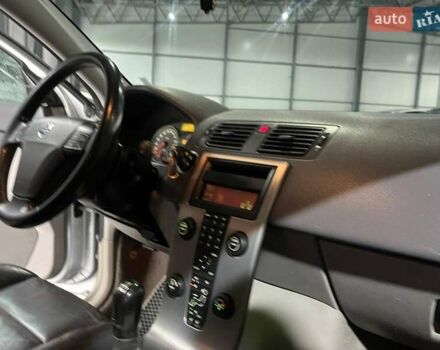 Серый Вольво В50, объемом двигателя 2.5 л и пробегом 312 тыс. км за 7490 $, фото 15 на Automoto.ua