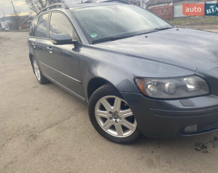 Серый Вольво В50, объемом двигателя 2 л и пробегом 314 тыс. км за 5800 $, фото 4 на Automoto.ua