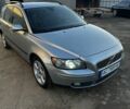 Серый Вольво В50, объемом двигателя 2 л и пробегом 330 тыс. км за 5500 $, фото 1 на Automoto.ua