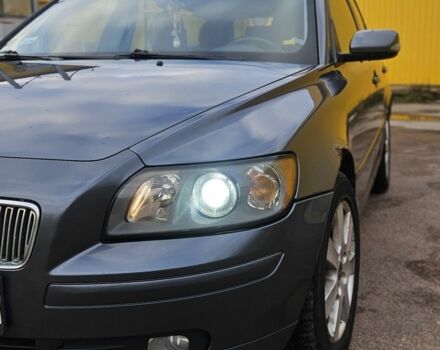 Серый Вольво В50, объемом двигателя 2 л и пробегом 360 тыс. км за 2607 $, фото 9 на Automoto.ua