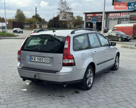 Вольво В50 2005 в Ивано-Франковске на Automoto.ua Серый Вольво В50, объемом двигателя 2.5 л и пробегом 382 тыс. км за 6750 $, фото 6 на Automoto.ua