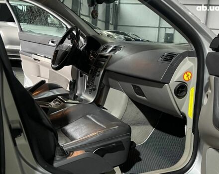 Серый Вольво В50, объемом двигателя 2.5 л и пробегом 312 тыс. км за 7490 $, фото 18 на Automoto.ua