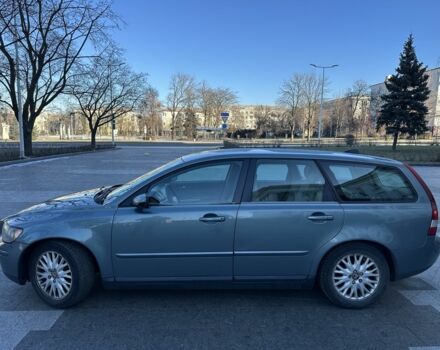 Серый Вольво В50, объемом двигателя 2 л и пробегом 403 тыс. км за 3000 $, фото 6 на Automoto.ua