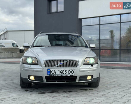Вольво В50 2005 в Ивано-Франковске на Automoto.ua Серый Вольво В50, объемом двигателя 2.5 л и пробегом 382 тыс. км за 6750 $, фото 2 на Automoto.ua