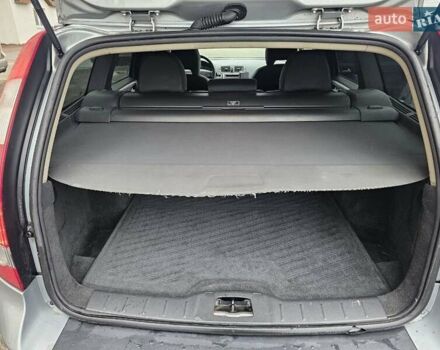 Серый Вольво В50, объемом двигателя 1.6 л и пробегом 290 тыс. км за 5900 $, фото 35 на Automoto.ua