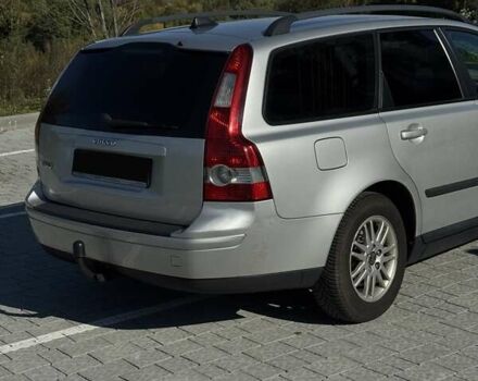Сірий Вольво V50, об'ємом двигуна 1.6 л та пробігом 300 тис. км за 5600 $, фото 2 на Automoto.ua
