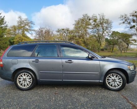 Серый Вольво В50, объемом двигателя 1.6 л и пробегом 300 тыс. км за 3400 $, фото 3 на Automoto.ua