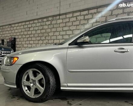 Серый Вольво В50, объемом двигателя 2.5 л и пробегом 312 тыс. км за 7490 $, фото 4 на Automoto.ua
