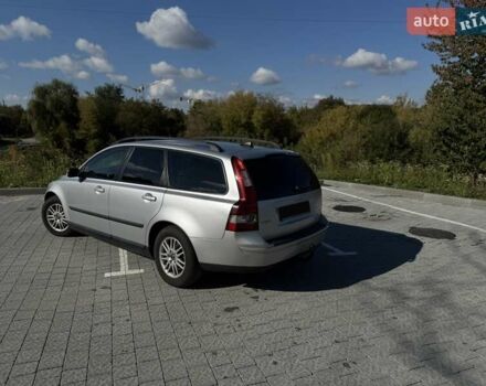 Сірий Вольво V50, об'ємом двигуна 1.6 л та пробігом 300 тис. км за 5600 $, фото 3 на Automoto.ua